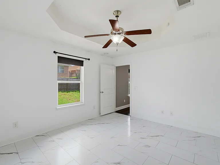 5604 Shooting Star Ct — Photo 13