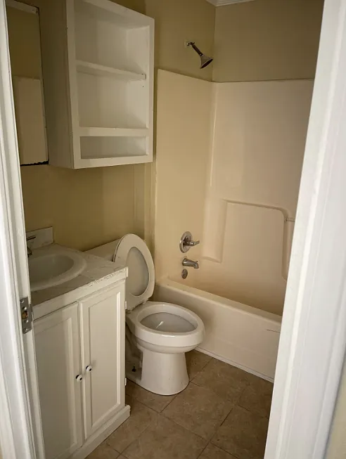 1 bed, 480 sqft, $695 — Photo 3
