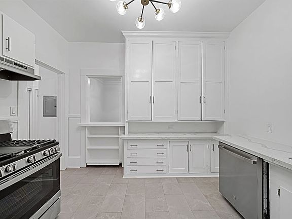5th image of 1380 Washington St APT 4