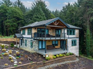 32784 Picture Windows Ln, Cannon Beach, OR 97102