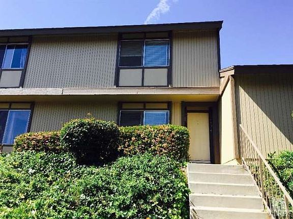 Woodbridge Townhome