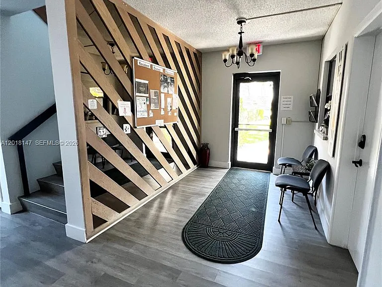 192 Springdale Cir #192 — Photo 35