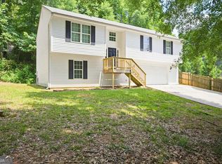 4015 Chapman Dr, Gainesville, GA 30506