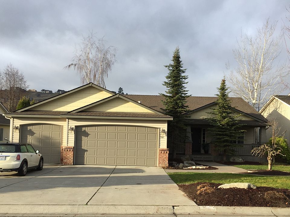 1st image of 705 N Garry Dr