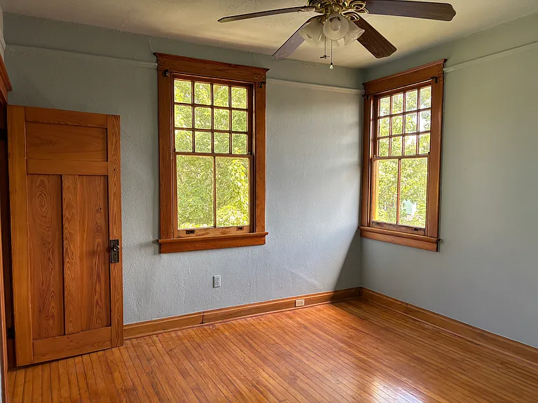 2225 Dante St — Photo 16