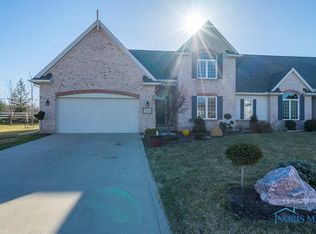 5718 Walnut Cove Dr, Sylvania, OH 43560