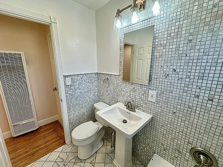 2622 Renton Way — Photo 16