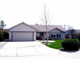 10620 S Peggy Dr, Oak Creek, WI 53154