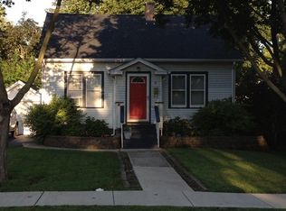 9 S Huffman St, Naperville, IL 60540