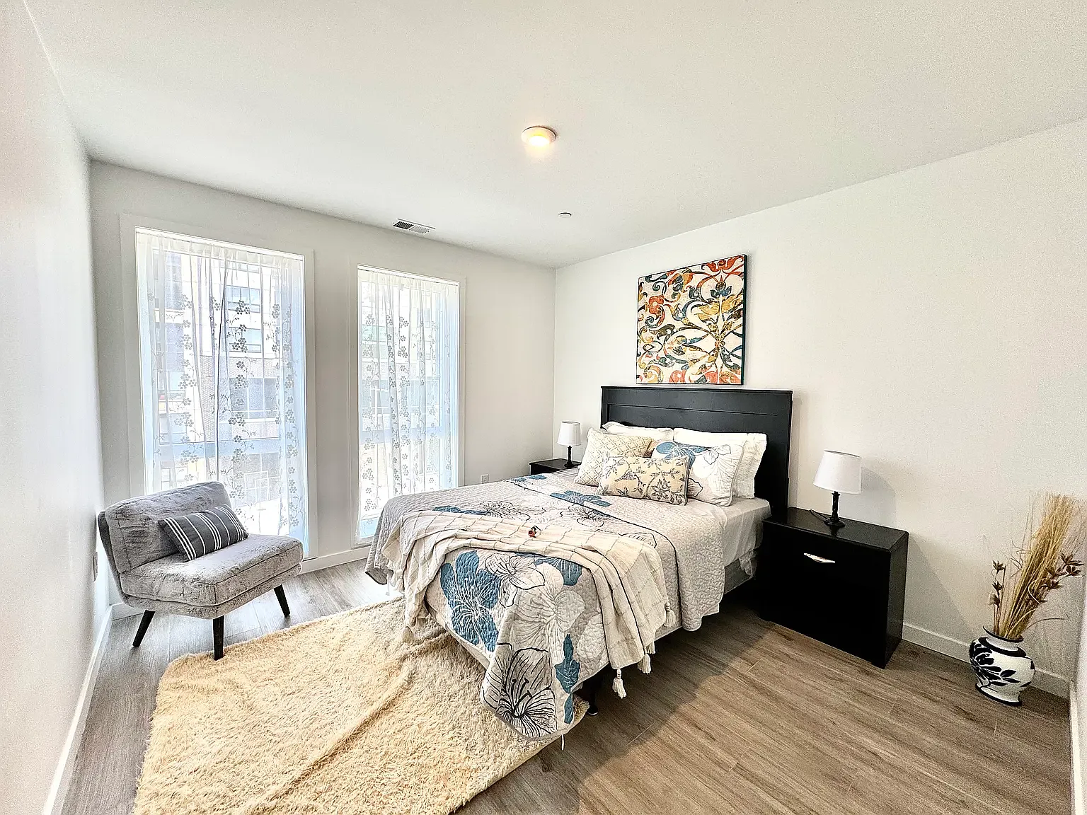 1 bed, 720 sqft, $1,570 — Photo 1
