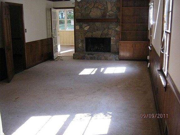 3rd image of 6518 Brynhurst Dr
