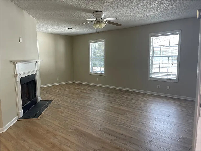 504 Island Dr #504 — Photo 4
