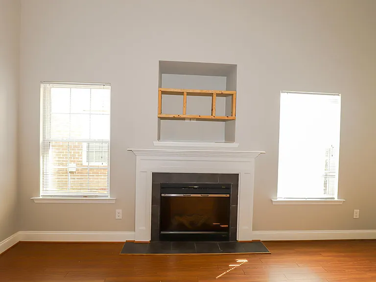 4453 Galway Dr — Photo 9