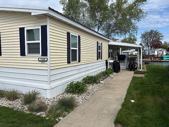 3rd image of 7320 White Swan Ln