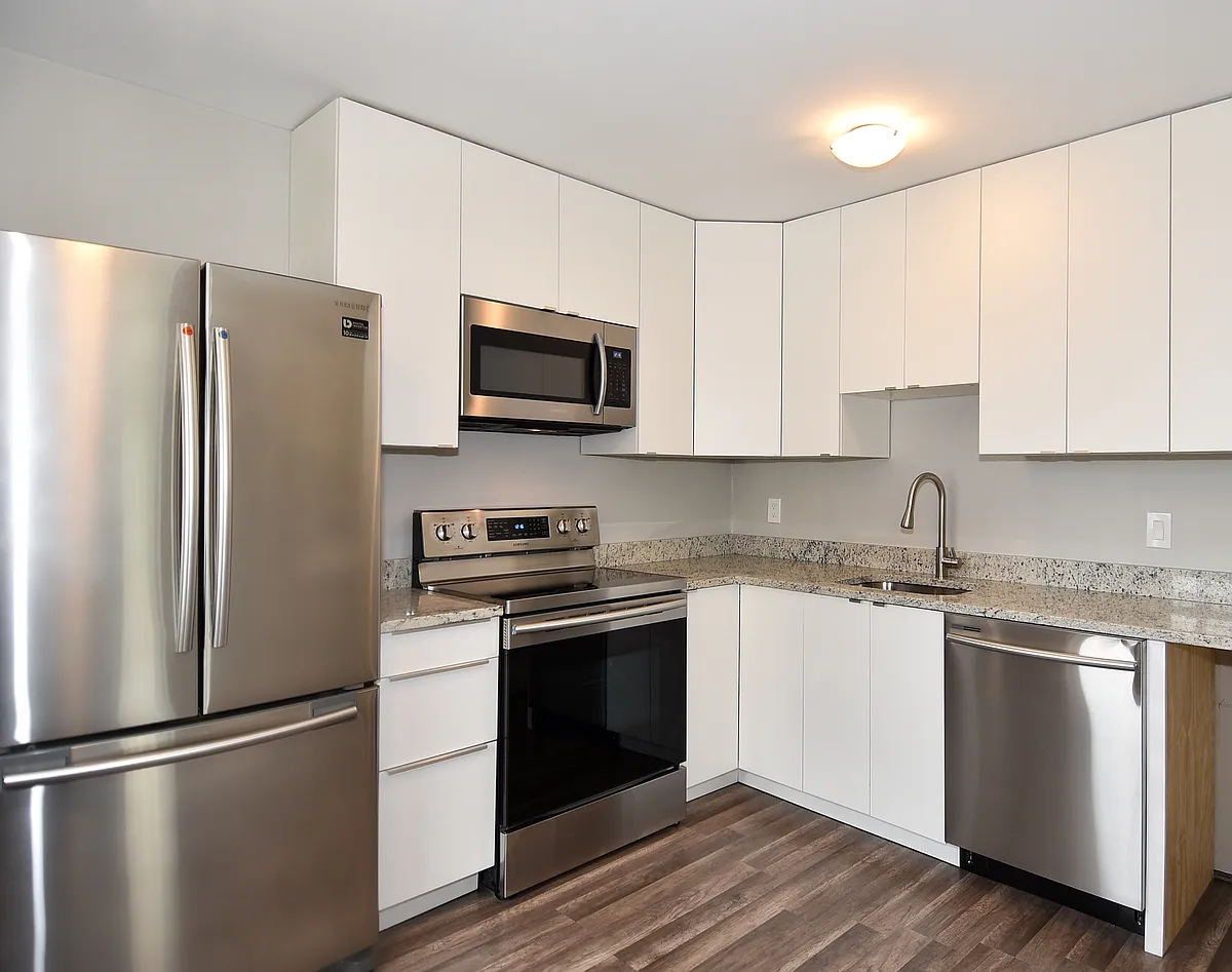Building Photo - 7036 Strathmore St #311