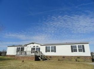 112 Corena Ave, Maysville, NC 28555