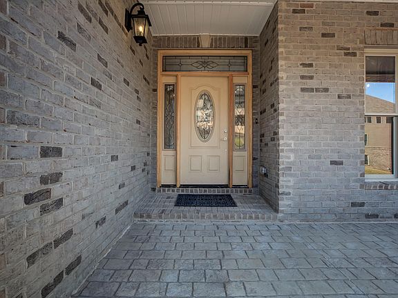 2nd image of 1849 Calgary Falls Ln