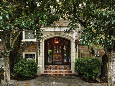 400 Boylston Avenue E #404, Seattle, WA, 98102