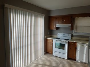 366 Thorncliff Dr, Newport News, VA 23608