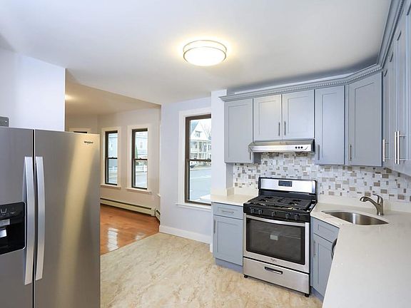 4th image of 350 Winthrop St #1