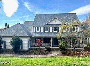 1766 McConnell Dr, Williamsport, PA 17701