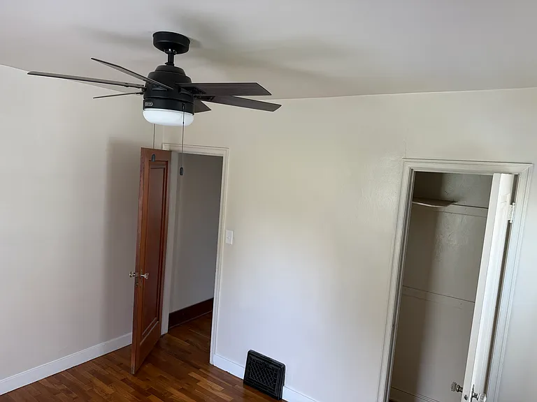 2922 Center Point Rd NE — Photo 6