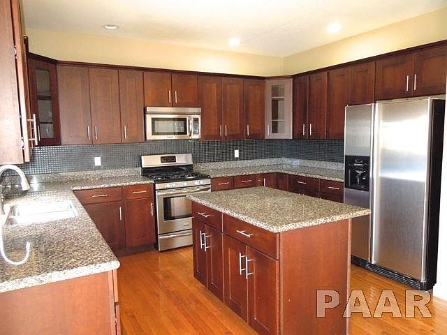 1st image of 7011 N Vauxhall Pl