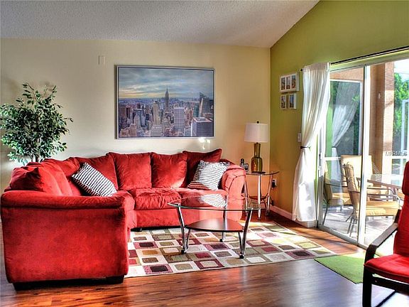 5th image of 635 Majesty Dr