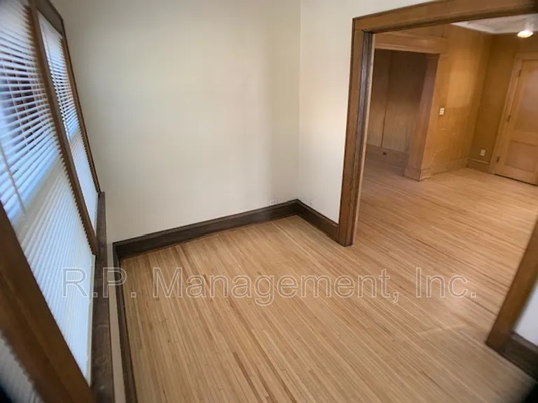 1434 W 32nd St #1 — Photo 5