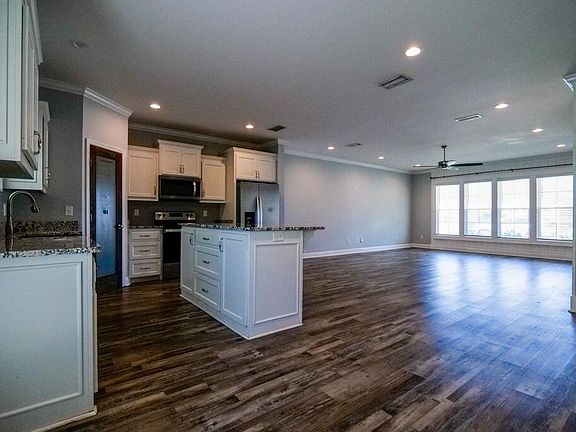 5th image of 3947 Bettys Pl