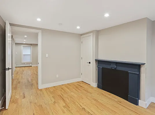 Rented by Jaytee America LLC | media 9