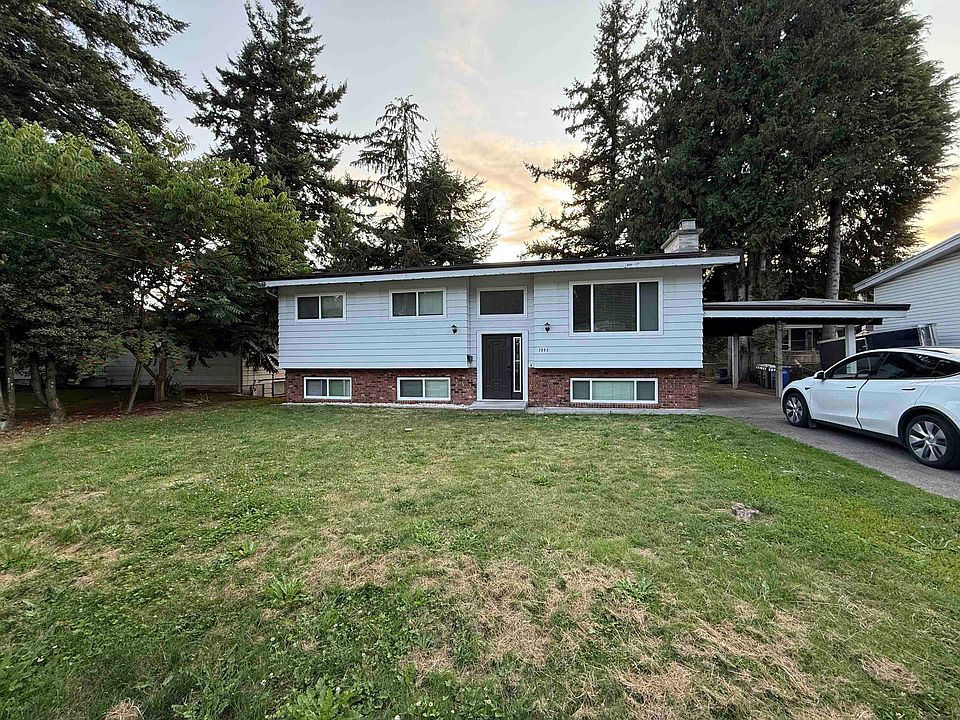 2nd image of 2083 Lynden St