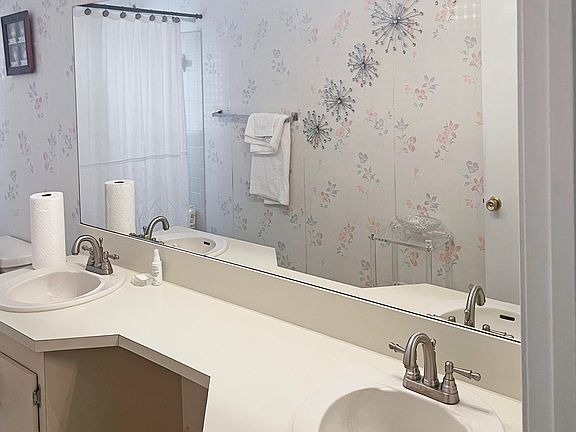 4th image of 9525 El Clair Ranch Road