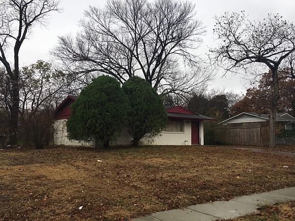 3rd image of 1708 Carnation Dr
