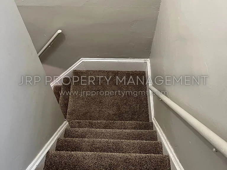 114 Moore St — Photo 6