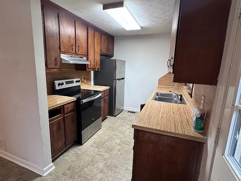 528 Fort St — Photo 6