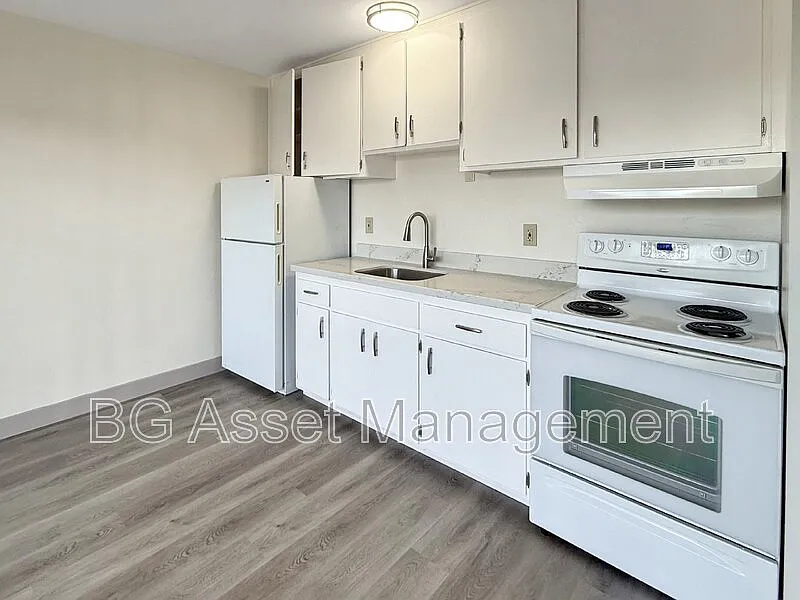 2 bed, 1.0 bath, 825 sqft, $1,575 — Photo 4