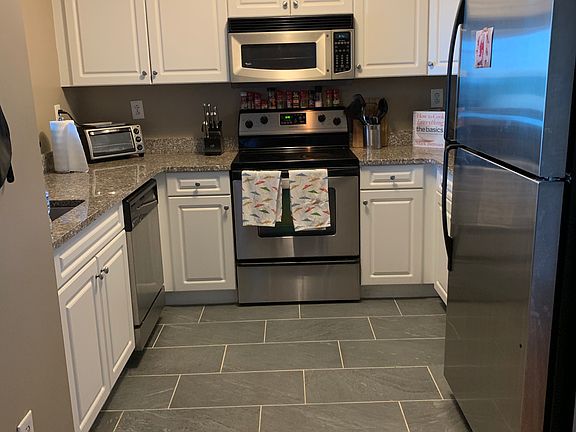 5th image of 1 Cityview Ln Unit 315