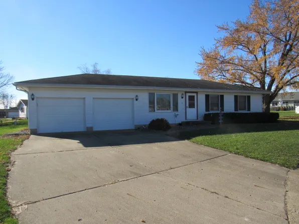 6 Ivy Cir, Clinton, IL 61727