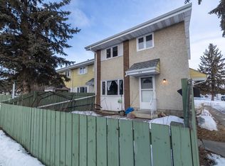 Callingwood Court, Edmonton, AB T5T 0H5