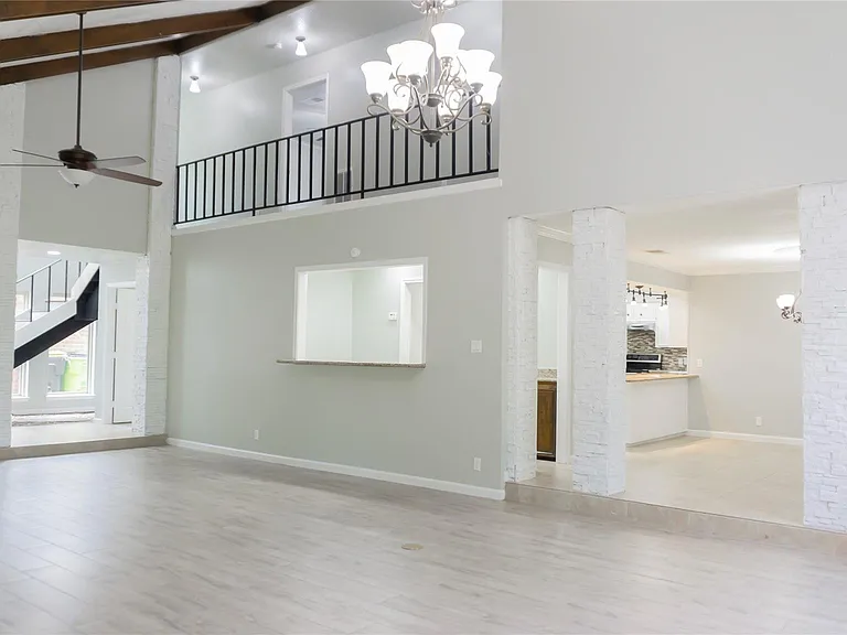 3406 Deerwood Ln — Photo 6