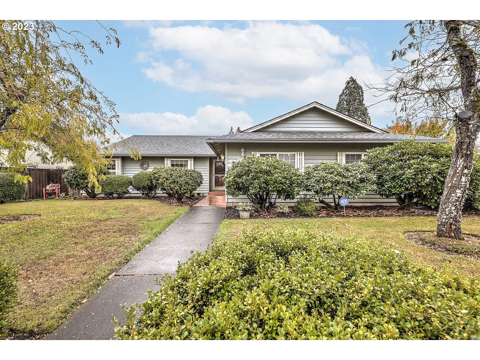 3105 B St photo 1