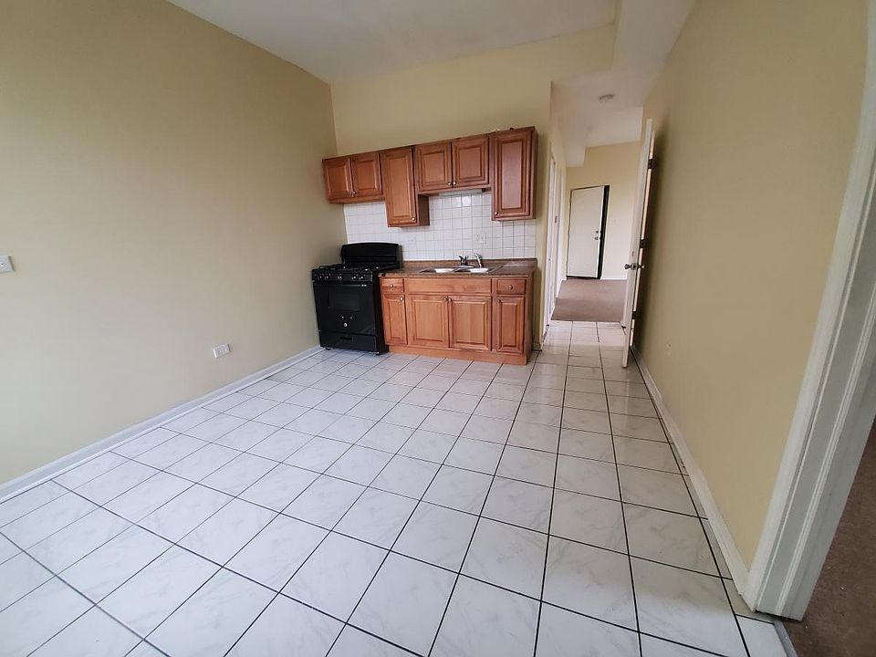1st image of 1143 S Saint Louis Ave #2W