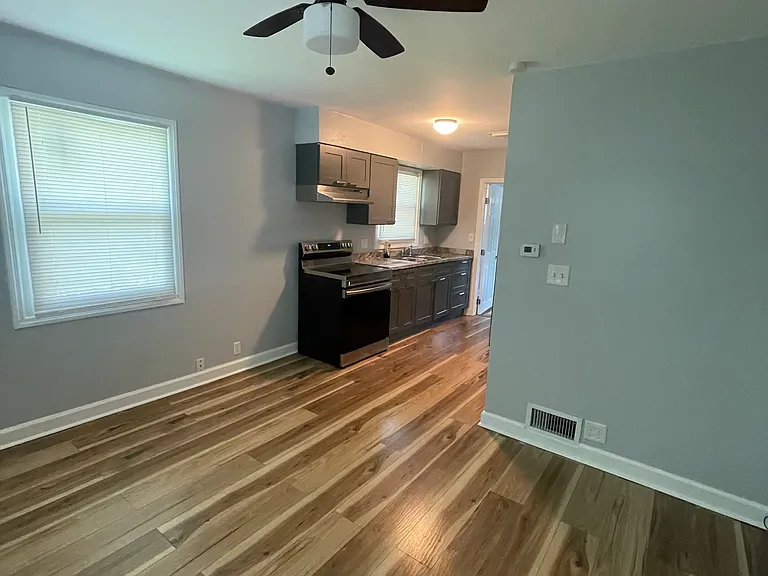 505 McKay Ct — Photo 6