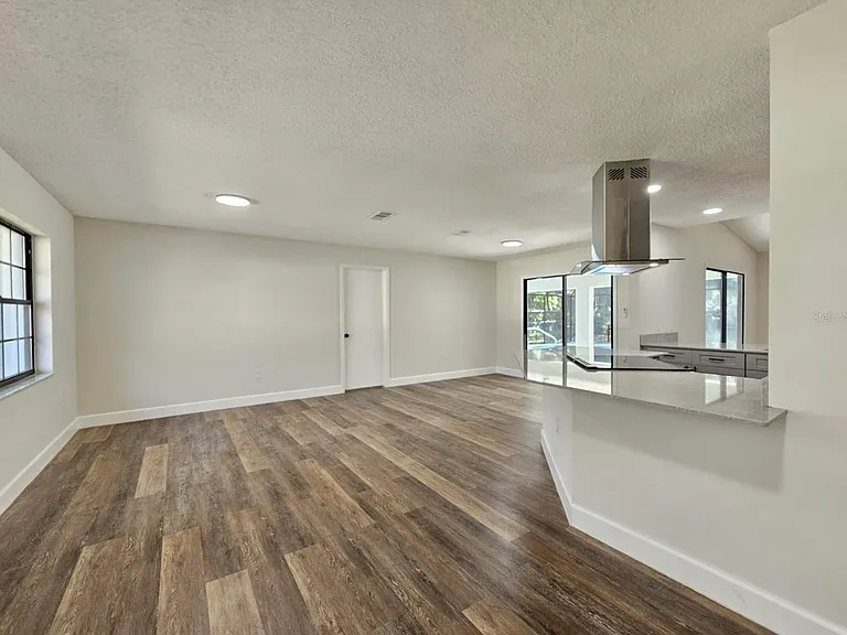 1151 N Commerce Ter — Photo 5