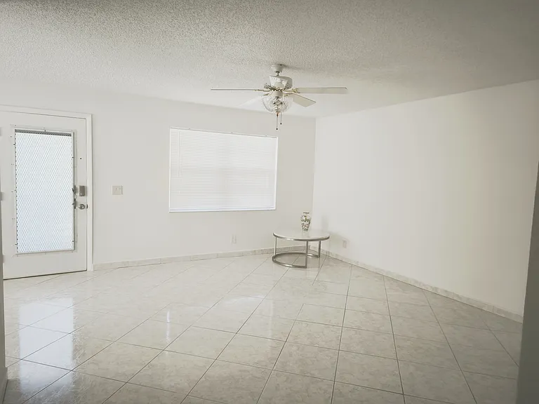122 Normandy Ln #122 — Photo 11