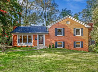 7321 Reddfield Ct, Falls Church, VA 22043
