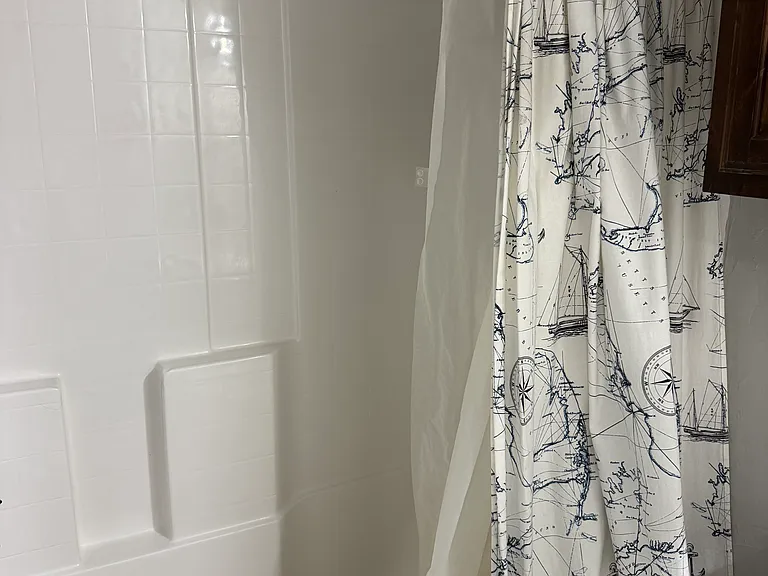 14638 Maple Ave — Photo 30