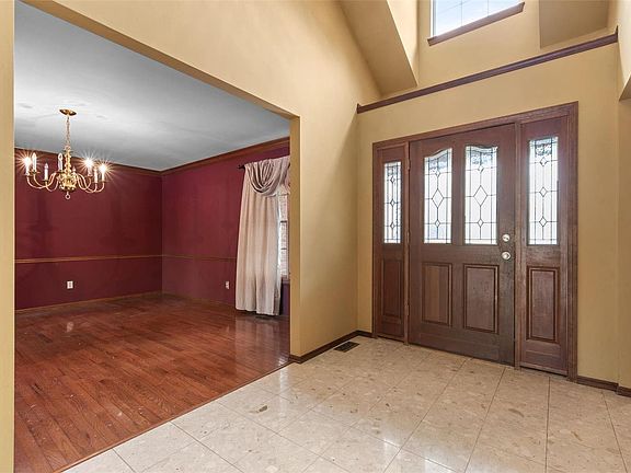 4th image of 16727 Stanford Place Dr