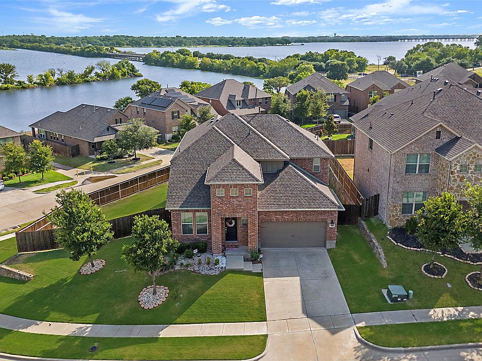 1st image of 1909 Edgewater Dr